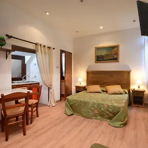https://at-1-minute-from-san-marco-square.hotelinveneto.com