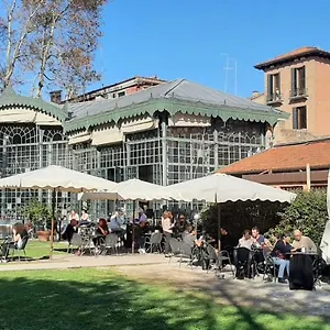  Apartment Bacanal
